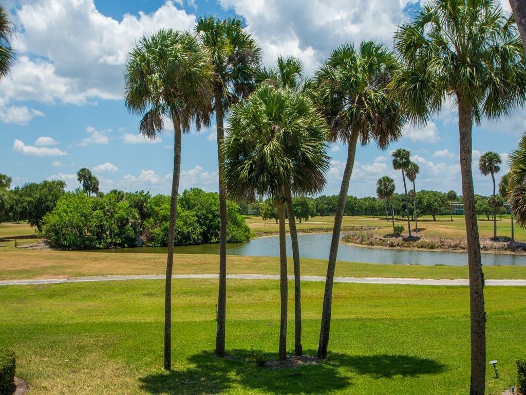 45 Vista Gardens Trail, Unit 207, Vero Beach, FL 32962 Photo