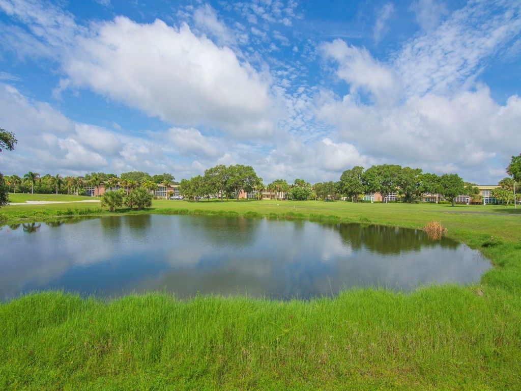 45 Vista Gardens Trail, Unit 207, Vero Beach, FL 32962 Photo