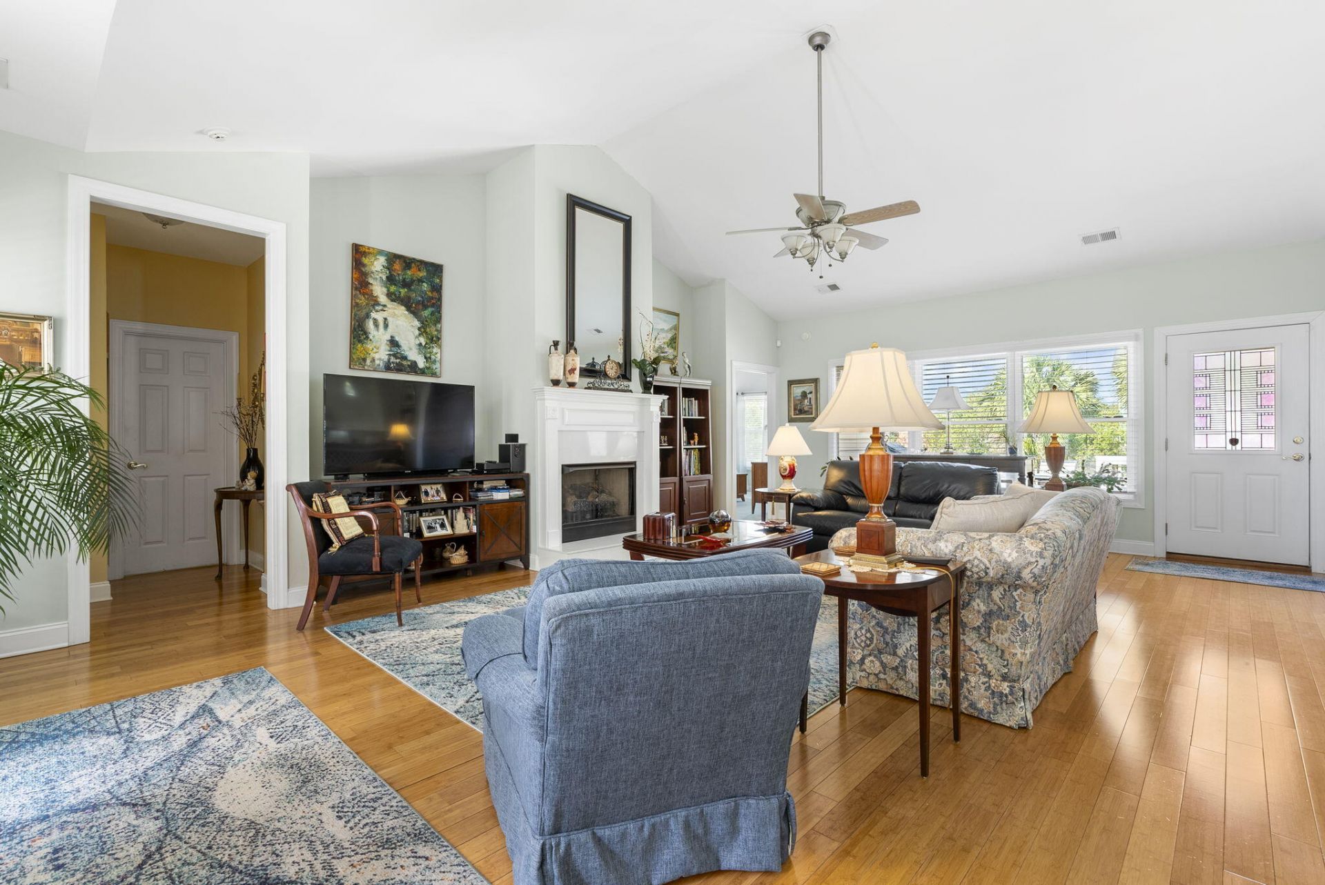842 Captain Toms Crossing Photo 11