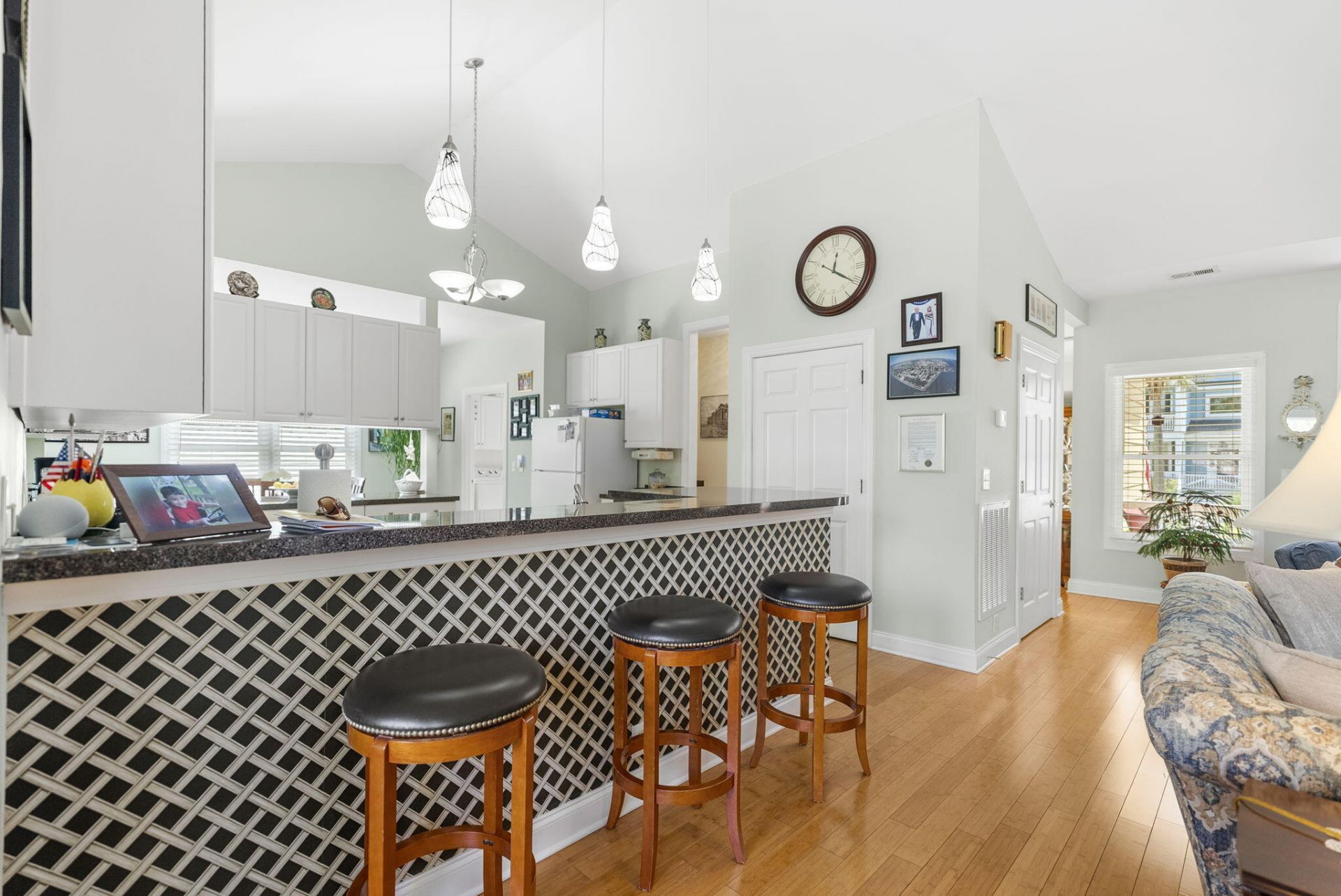 842 Captain Toms Crossing Photo 15