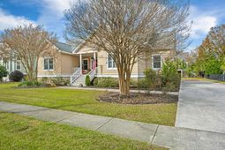 842 Captain Toms Crossing photo 4