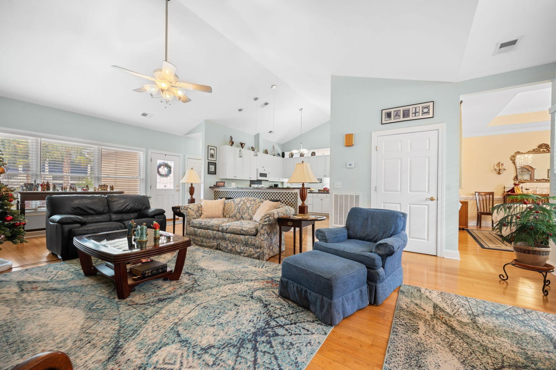 842 Captain Toms Crossing Photo 5