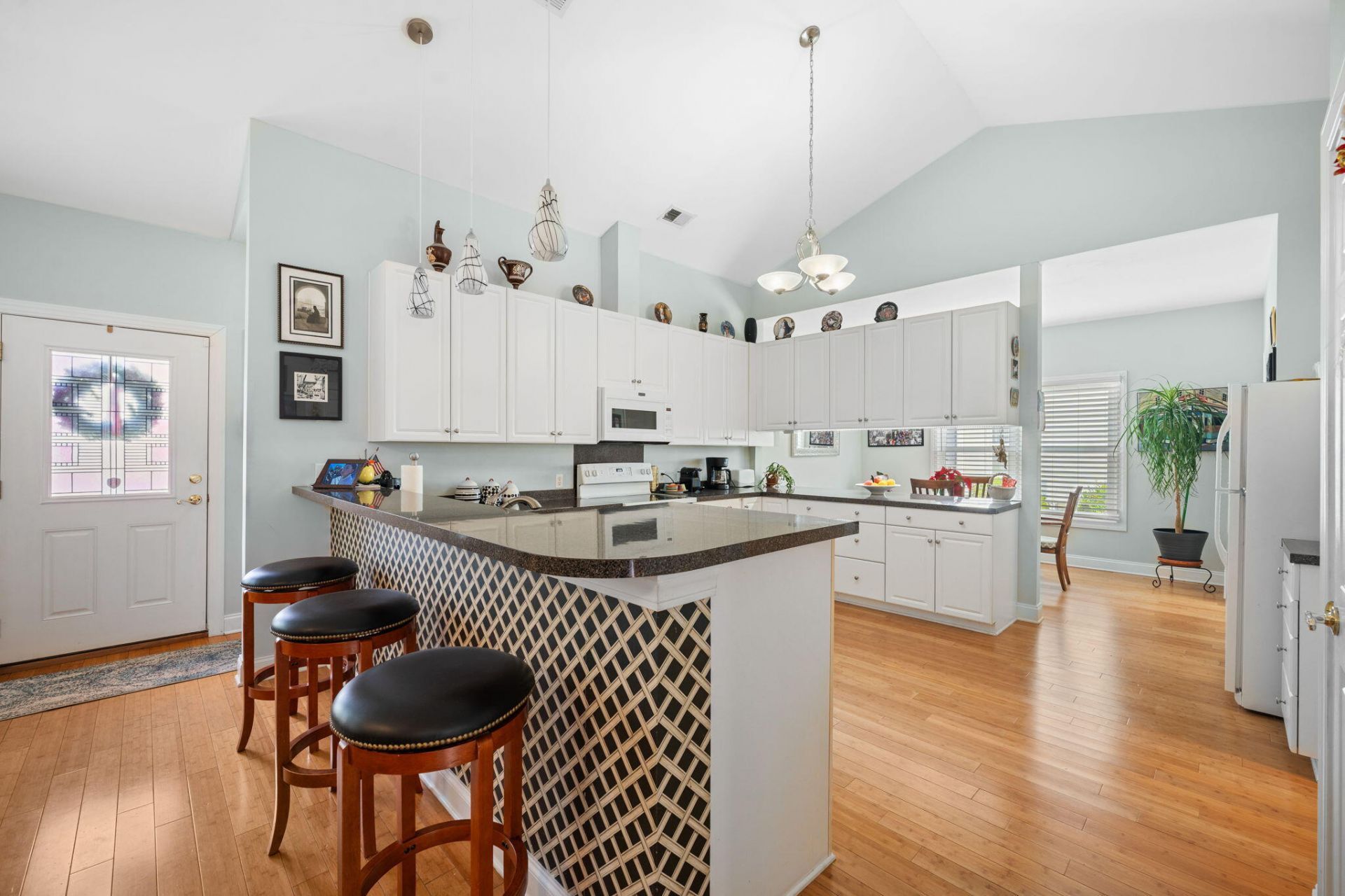842 Captain Toms Crossing Photo 9