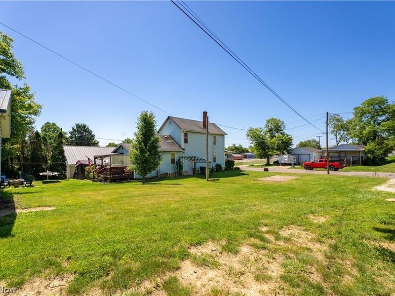286 5th Street NW, Carrollton, OH 44615 Photo 5