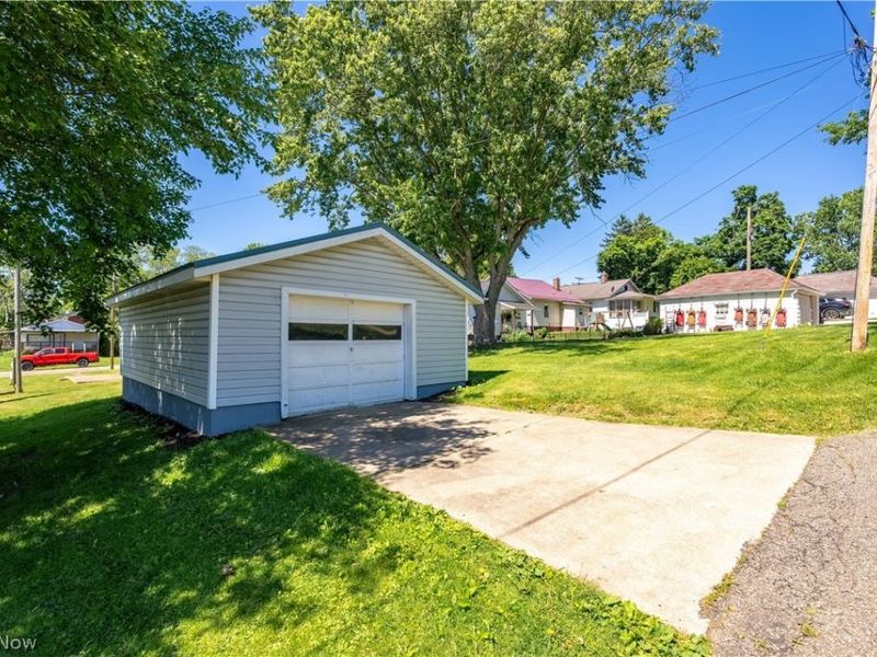 286 5th Street NW, Carrollton, OH 44615 Photo 9