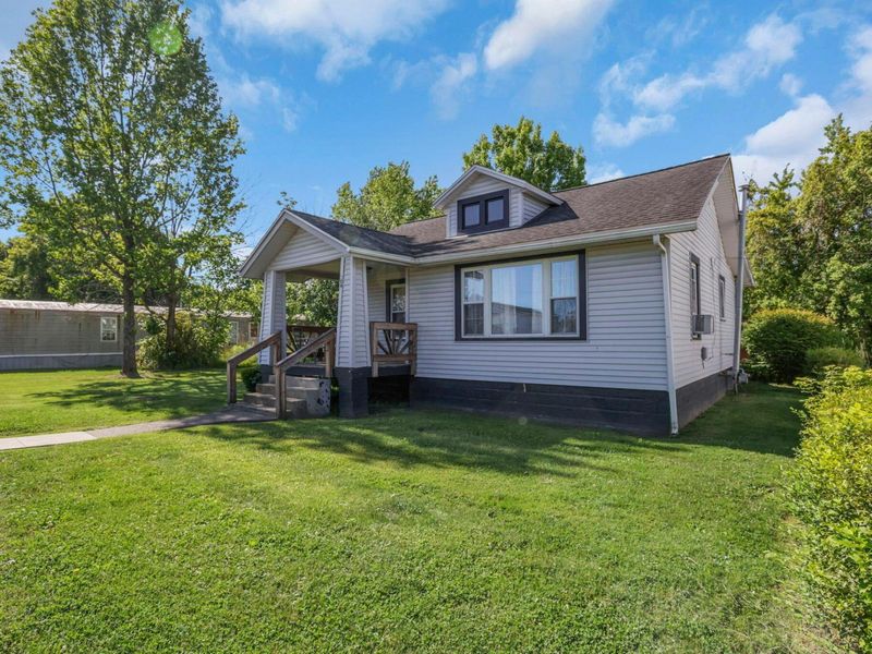 204 E Jefferson Street, New Lexington, OH 43764 Photo 1