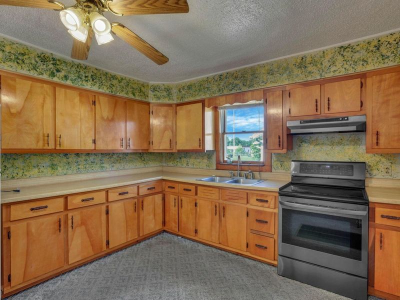 204 E Jefferson Street, New Lexington, OH 43764 Photo 5