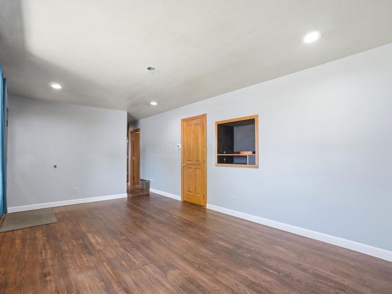 3169 Mary Avenue , Columbus, OH 43204 Photo 5