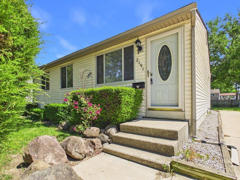 2191 Sprucefield Drive, Columbus, OH 43229 Photo 2