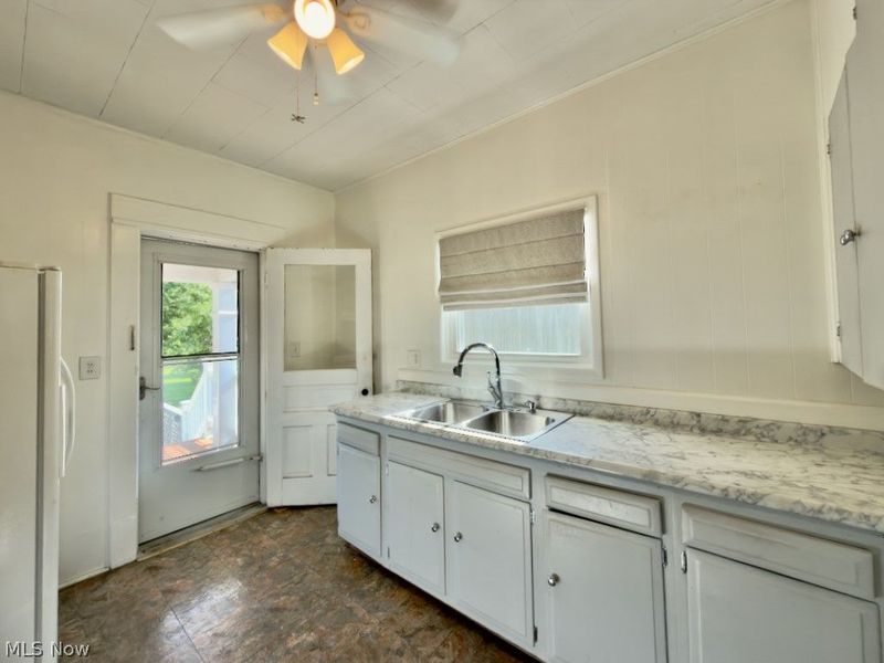 900 Phillips Street , Marietta, OH 45750 Photo 19