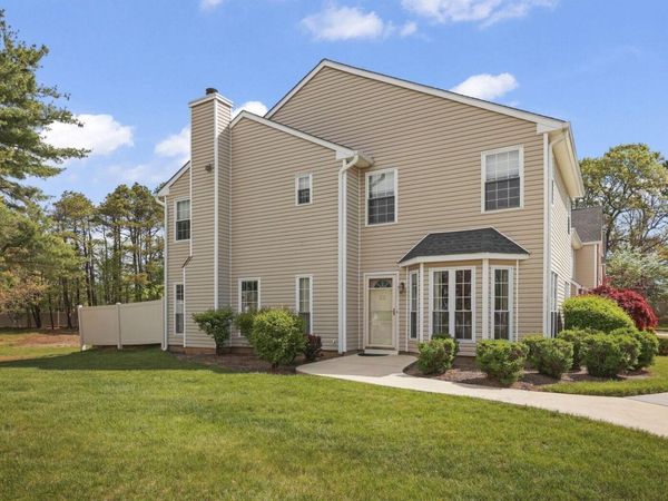 33 Culford Place, Morganville, NJ 07751