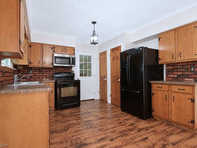 7840 Sumner Road, Thompson, OH 44086 Photo 9