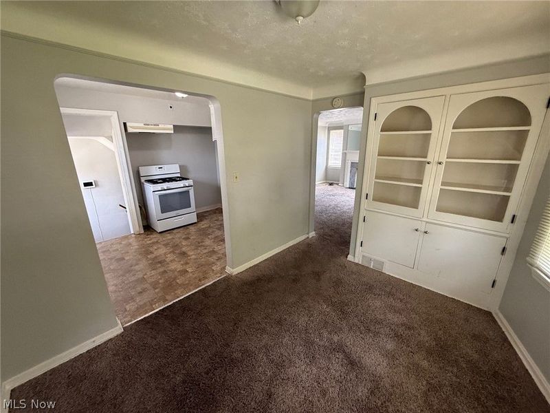 411 E 264th Street, Euclid, OH 44132 Photo 4
