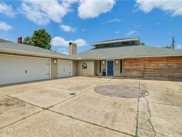 141 MEADOWBROOK Street , Gretna, LA 70056