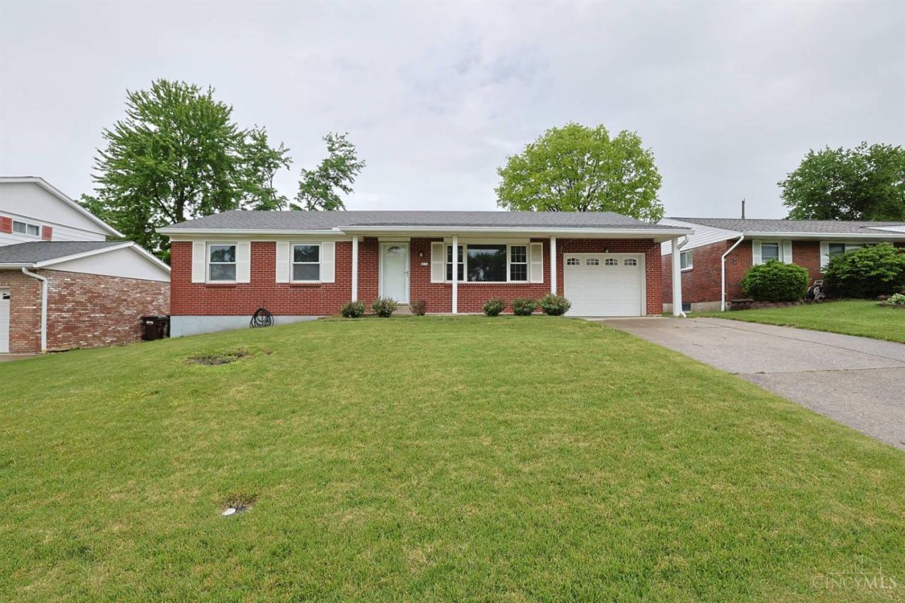 8574 Linderwood Lane, Cincinnati, OH 45255 Main Photo