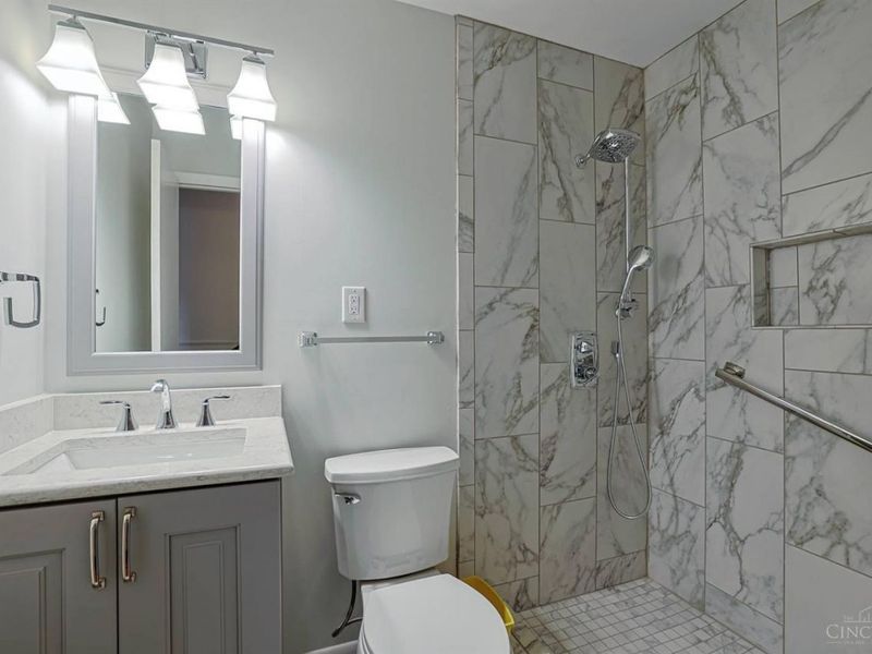 8574 Linderwood Lane, Cincinnati, OH 45255 Photo 23