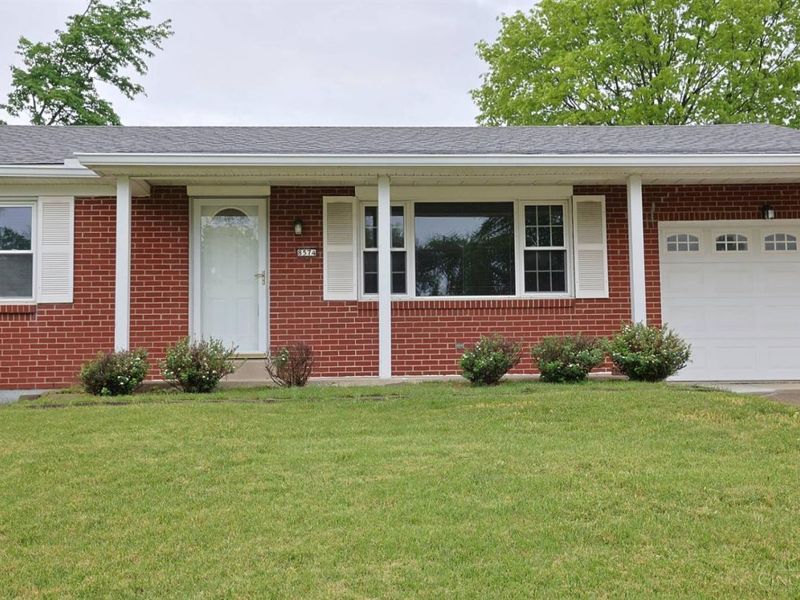 8574 Linderwood Lane, Cincinnati, OH 45255 Photo 4