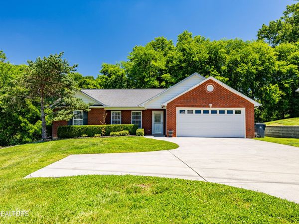 4112 Riverstone Lane, Knoxville, TN 37918
