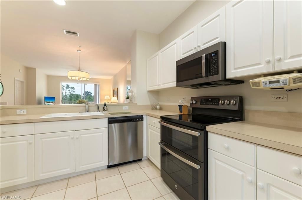 8247 Parkstone Pl, Unit 206, Naples, FL 34120 Photo