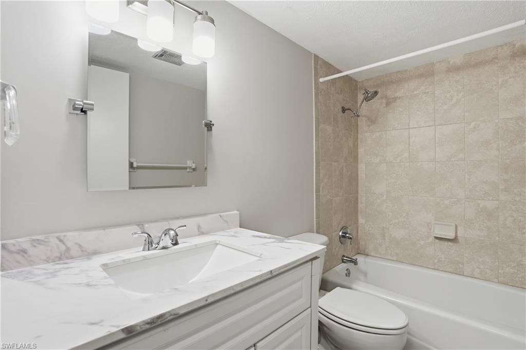 3150 Binnacle Dr , Unit 106, Naples, FL 34103 Photo