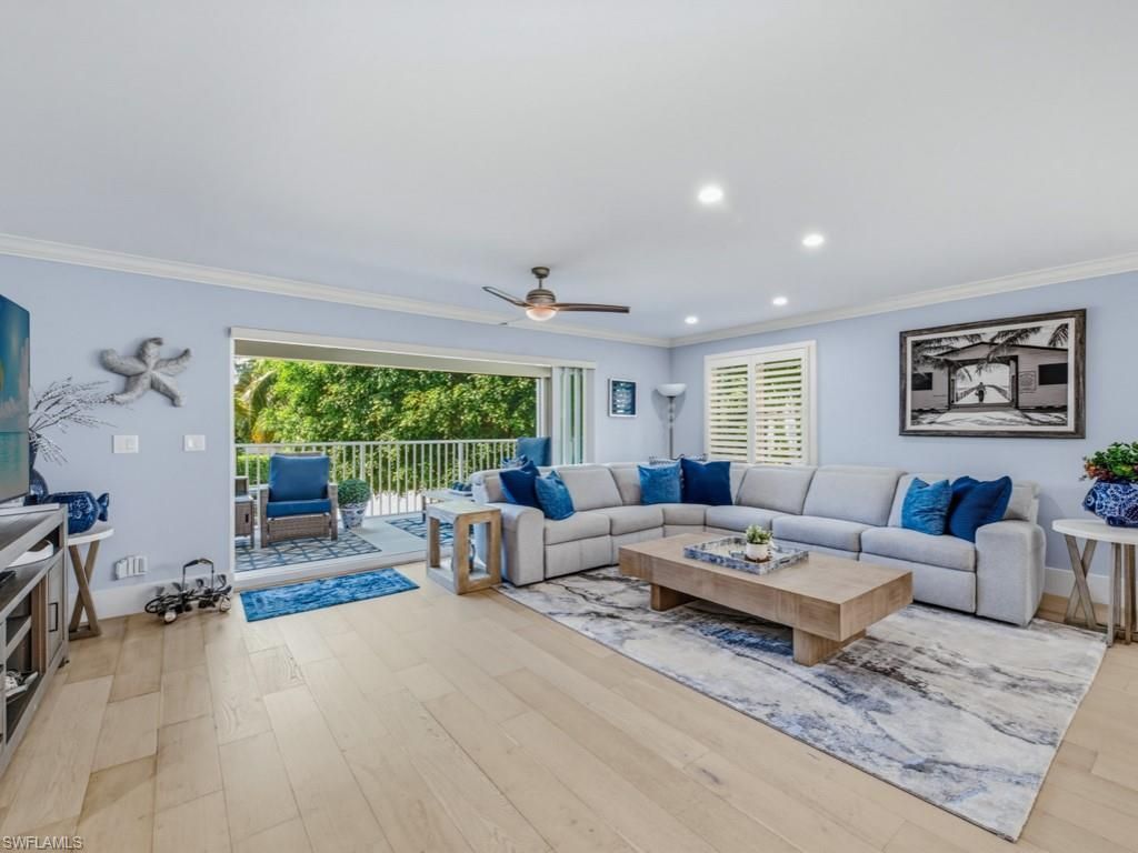 225 5th Ave S, Unit 103, Naples, FL 34102 Photo