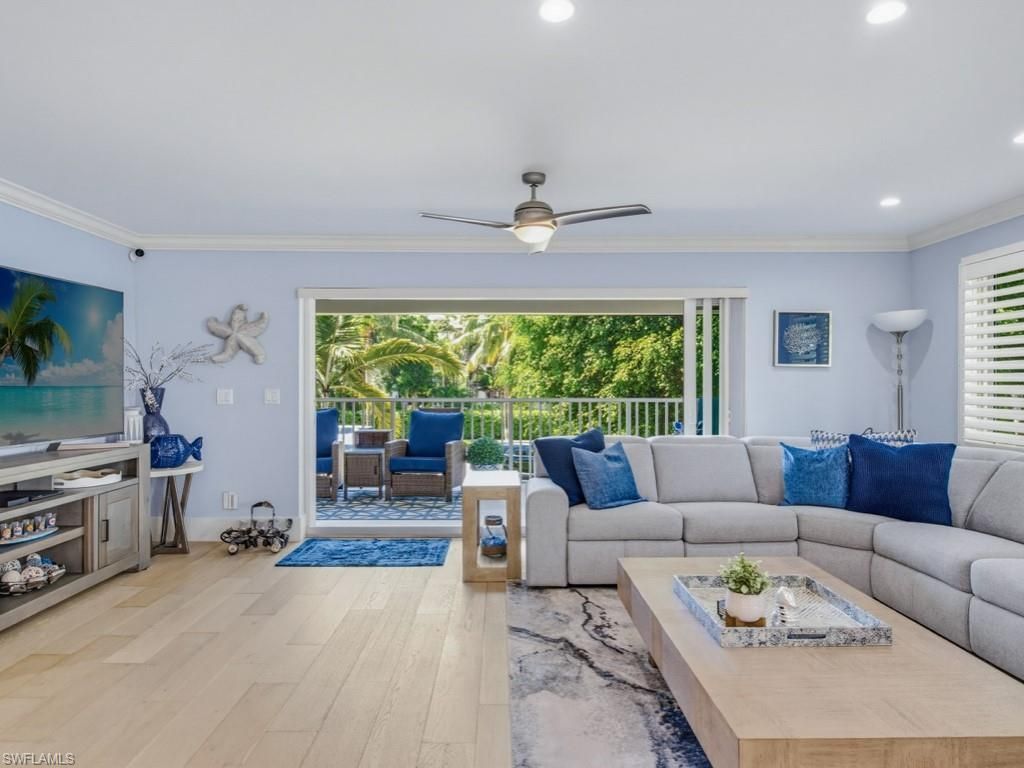 225 5th Ave S, Unit 103, Naples, FL 34102 Photo