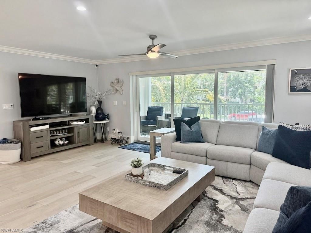 225 5th Ave S, Unit 103, Naples, FL 34102 Photo