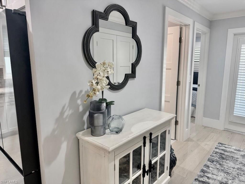 225 5th Ave S, Unit 103, Naples, FL 34102 Photo