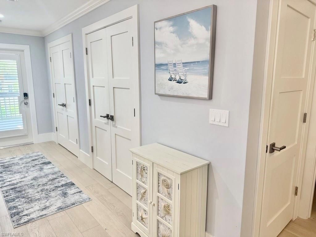 225 5th Ave S, Unit 103, Naples, FL 34102 Photo