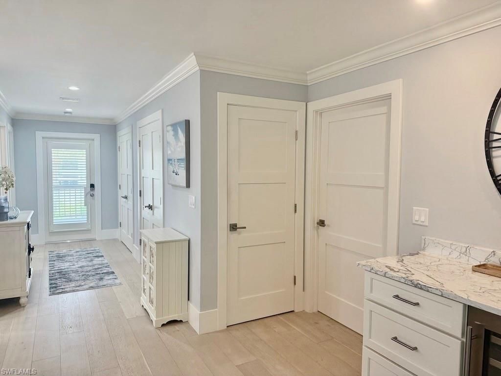 225 5th Ave S, Unit 103, Naples, FL 34102 Photo
