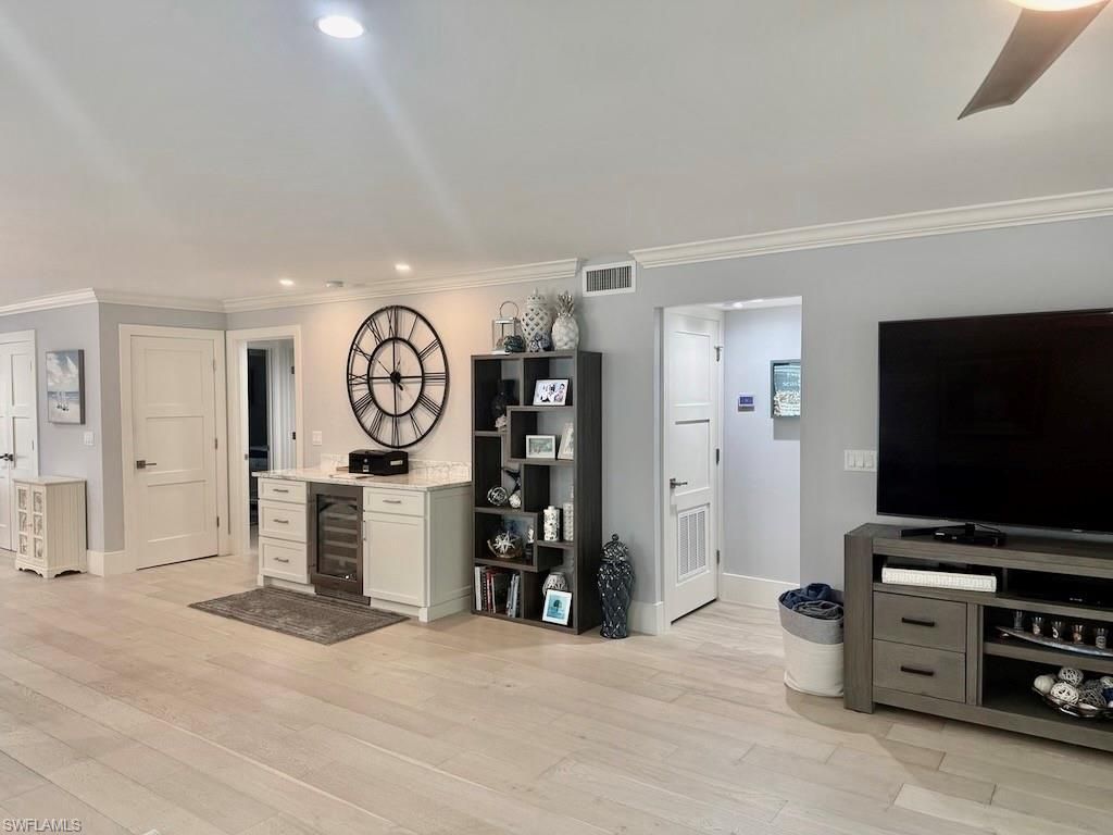 225 5th Ave S, Unit 103, Naples, FL 34102 Photo