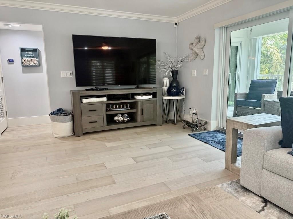 225 5th Ave S, Unit 103, Naples, FL 34102 Photo