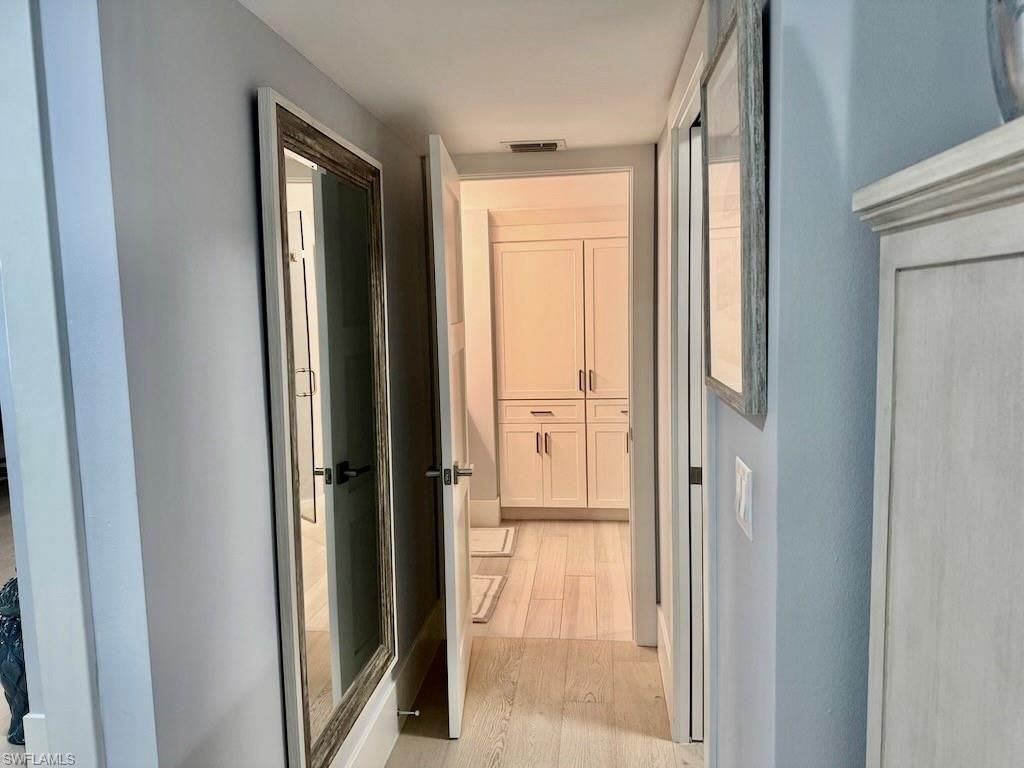 225 5th Ave S, Unit 103, Naples, FL 34102 Photo
