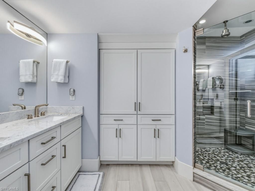 225 5th Ave S, Unit 103, Naples, FL 34102 Photo