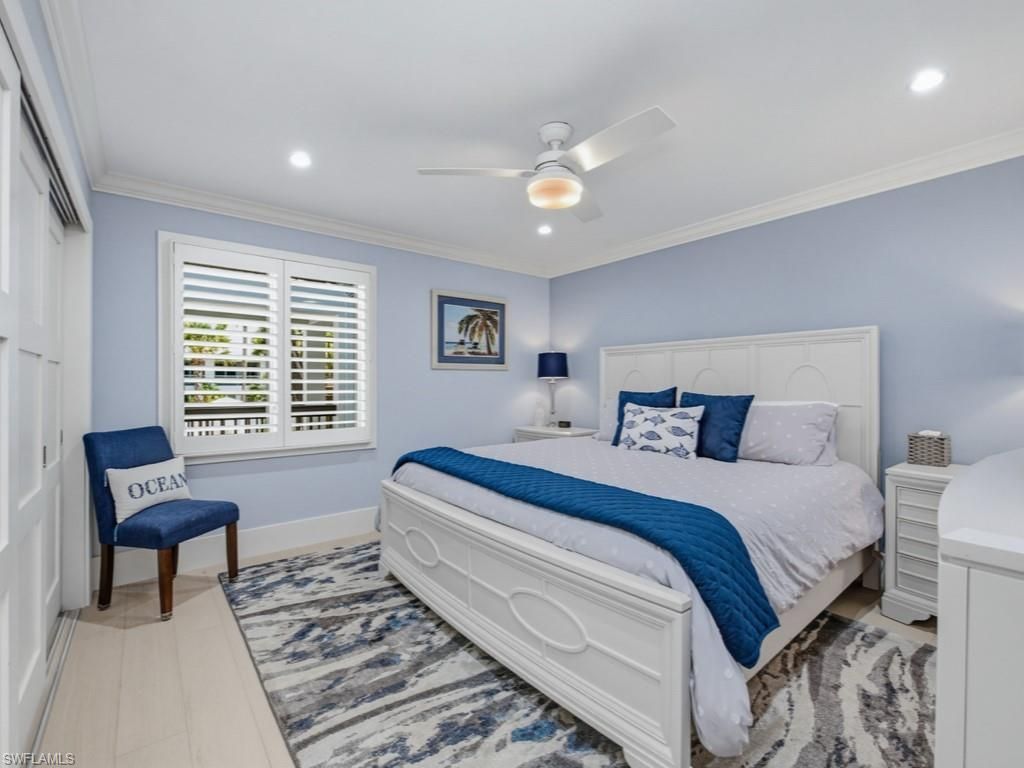 225 5th Ave S, Unit 103, Naples, FL 34102 Photo