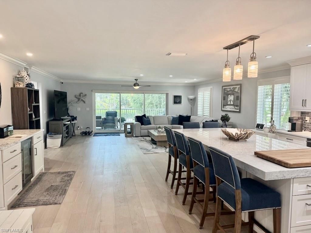 225 5th Ave S, Unit 103, Naples, FL 34102 Photo