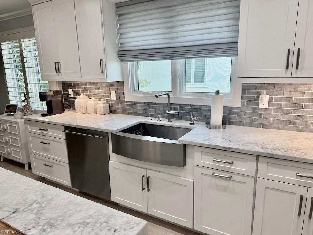 225 5th Ave S, Unit 103, Naples, FL 34102 Photo