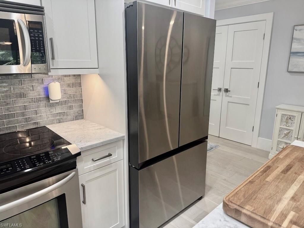 225 5th Ave S, Unit 103, Naples, FL 34102 Photo