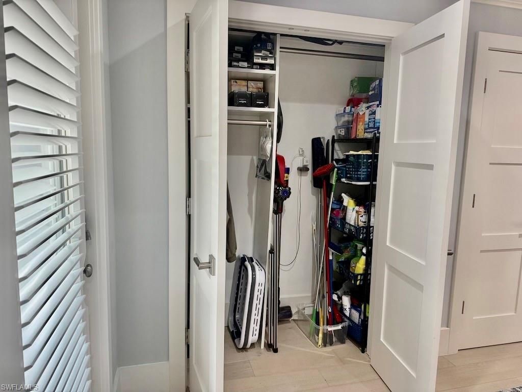 225 5th Ave S, Unit 103, Naples, FL 34102 Photo