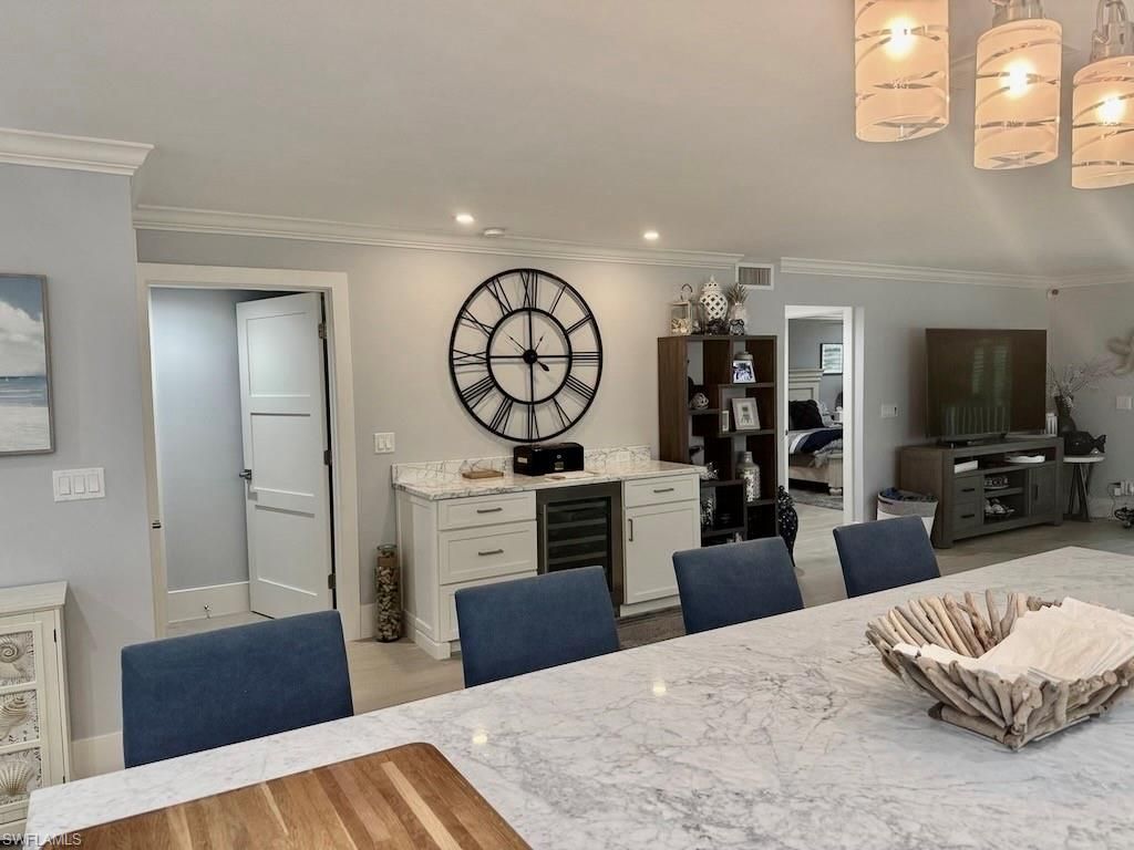225 5th Ave S, Unit 103, Naples, FL 34102 Photo
