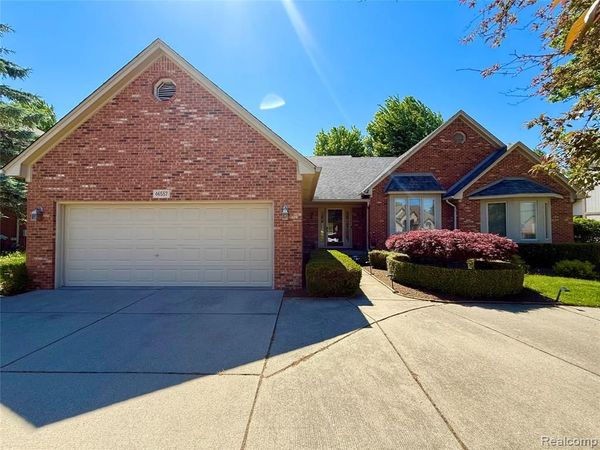 46557 Glen Pointe Drive , Shelby Twp, MI 48315
