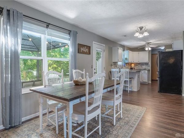 2380 W Girard Lane, Troy, OH 45373
