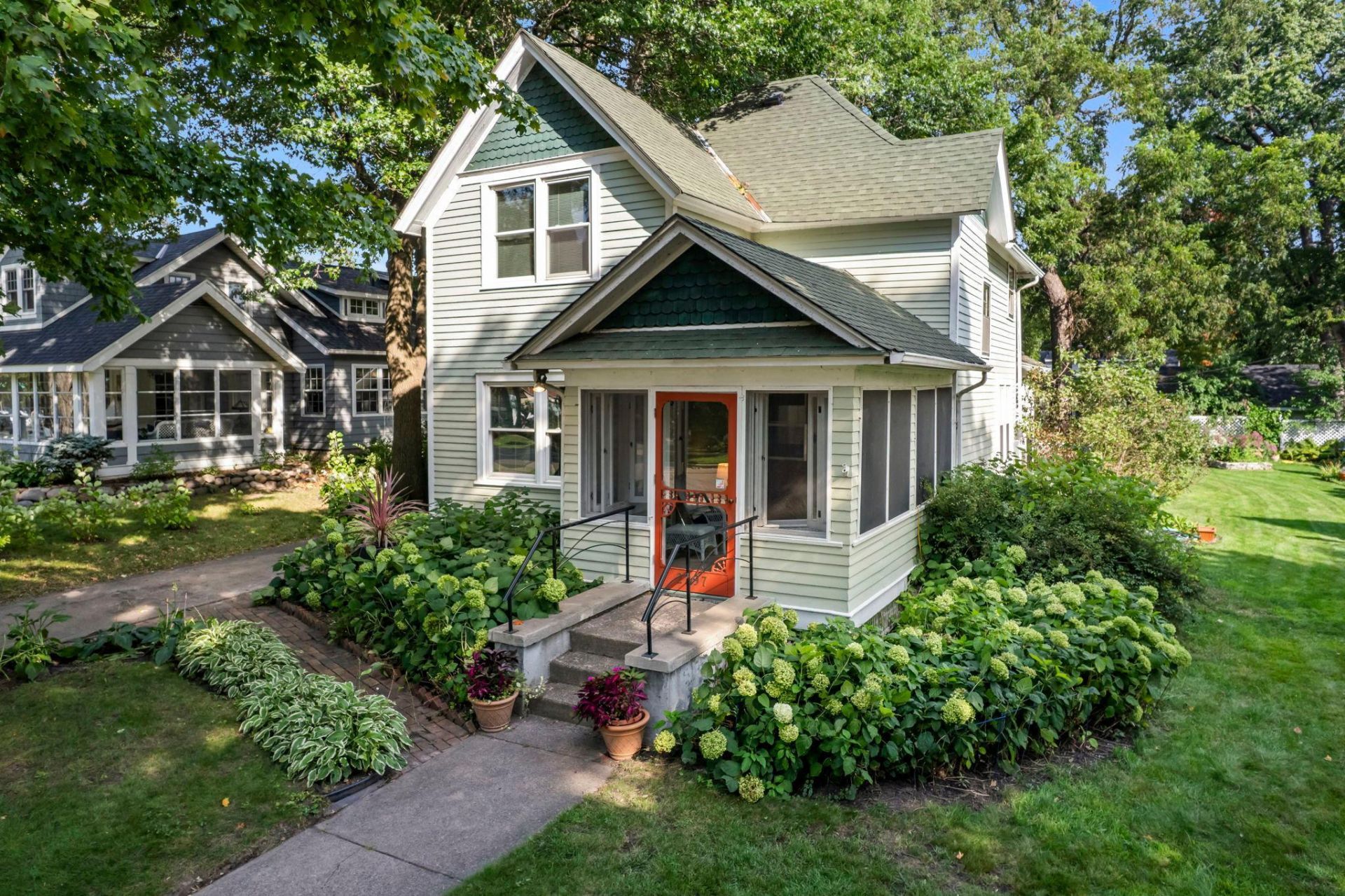 2297 4th Street , White Bear Lake, MN 55110