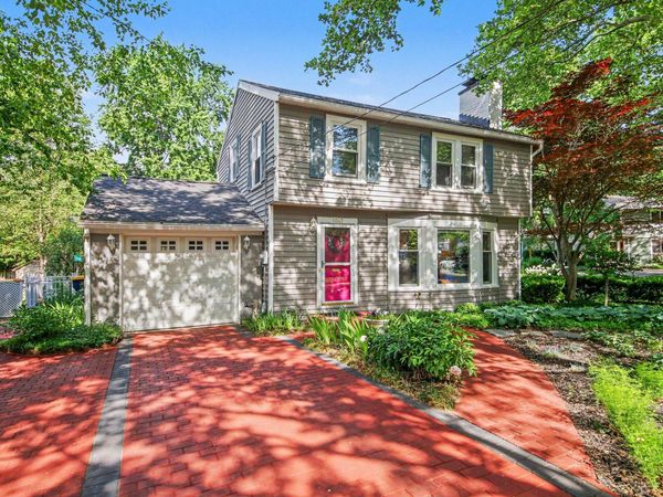 1047 Orchard Avenue SE, East Grand Rapids, MI 49506