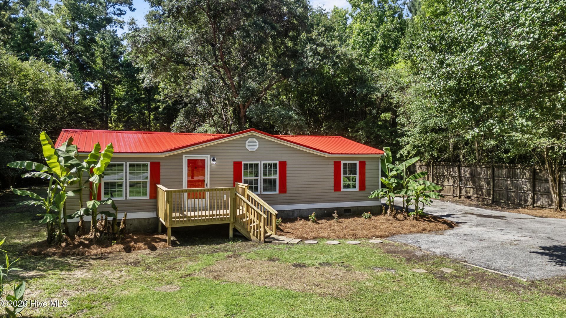 219 Lanier Avenue, Rocky Point, NC 28457 Main Photo
