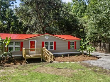 219 Lanier Avenue, Rocky Point, NC 28457