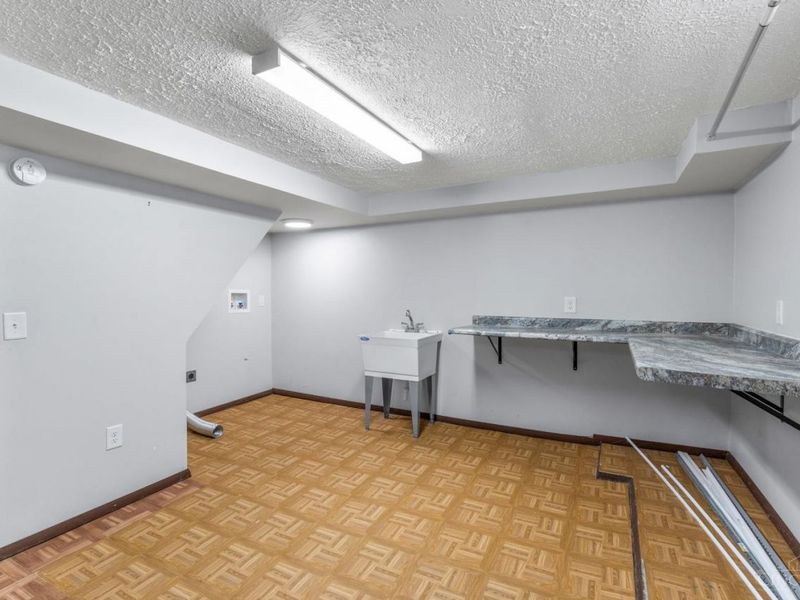 6916 Kleindale Avenue, Cincinnati, OH 45231 Photo 30