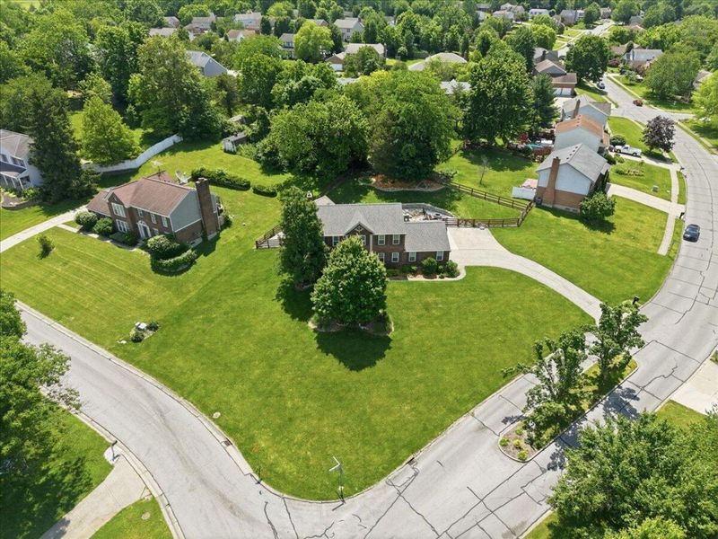 10504 Cheshire Ridge Drive, Florence, KY 41042 Photo 2