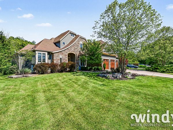 1330 Glen Ellyn Drive SE, Grand Rapids, MI 49546