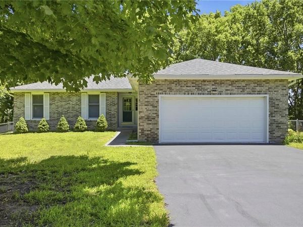 31901 S State Route T Highway, Garden City, MO 64747
